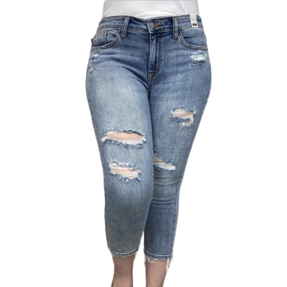 Judy Blue Light Blue Distressed Ankle Jeans
